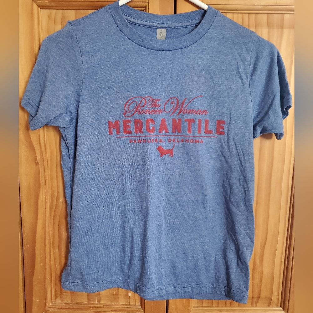 🌻 3/$20 Deal!! 🆕️ NWOT The Pioneer Woman Blue Short Sleeve Tee
